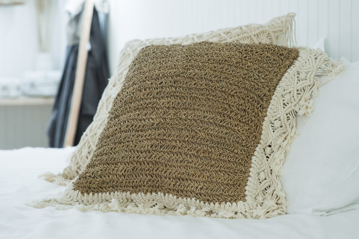 Seagrass cushion with cotton Tassle